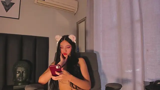 miIa bratz online show from September 26, 8:05 pm