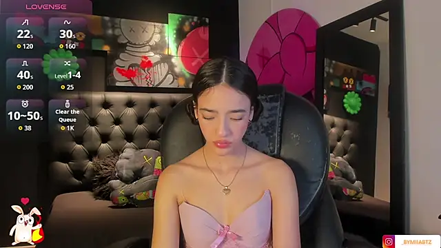 miIa bratz online show from February 13, 7:58 pm