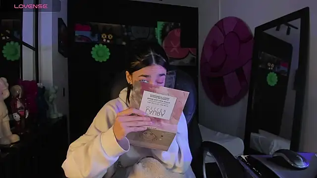 miIa bratz online show from March 12, 8:46 pm