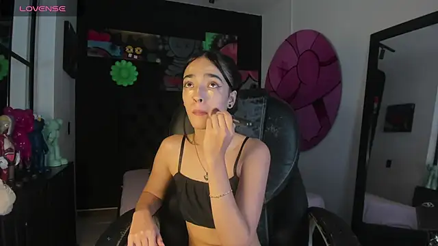 miIa bratz online show from March 19, 7:47 pm