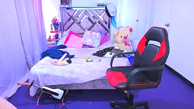 Snapshot of Luna_Analya chatting on February 20, 1:02 pm Luna Analya online show from February 20, 1:02 pm