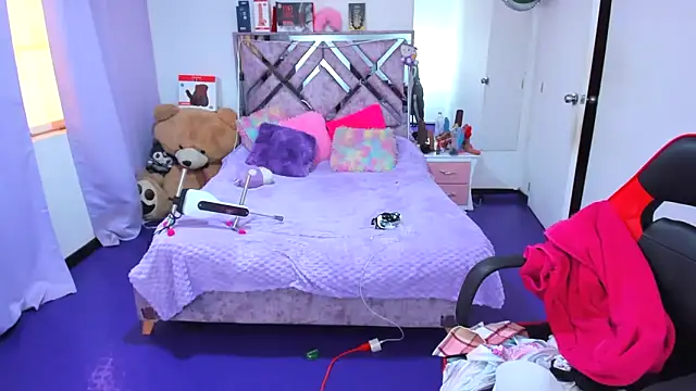 Luna Analya online show from April 9, 1:06 pm