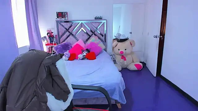 Snapshot of Luna_Analya chatting on February 28, 3:22 pm Luna Analya online show from February 28, 3:22 pm