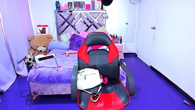 Luna Analya online show from March 6, 3:18 pm