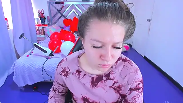 Snapshot of Luna_Analya chatting on February 14, 5:46 pm Luna Analya online show from February 14, 5:46 pm