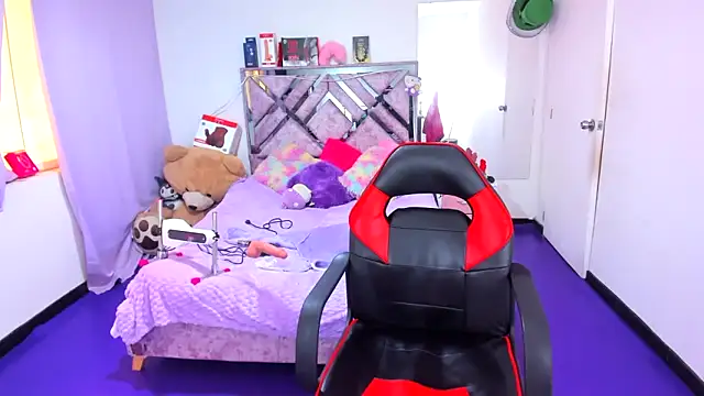 Luna Analya online show from April 15, 4:22 pm