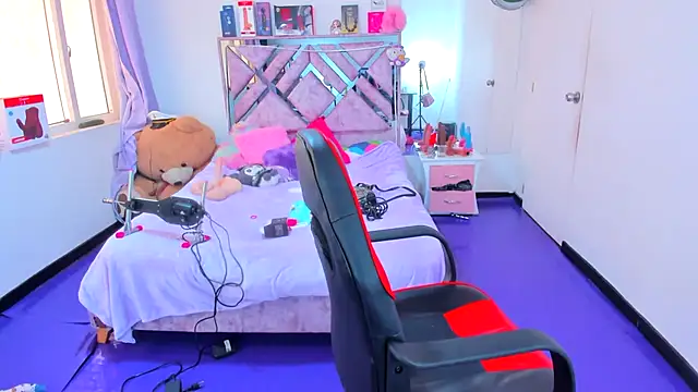 Luna Analya online show from May 4, 2:53 pm