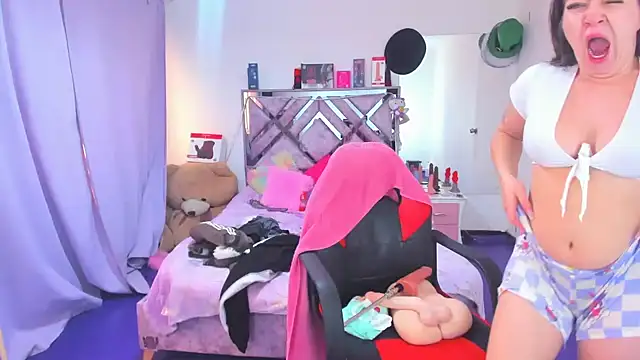 Luna Analya online show from March 20, 2:51 pm