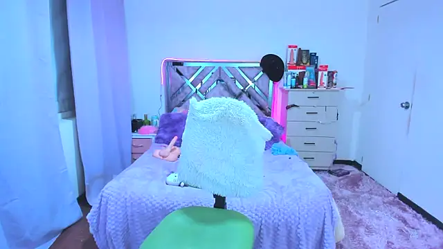 Snapshot of Luna_Analya chatting on October 31, 11:11 pm Luna Analya online show from October 31, 11:11 pm