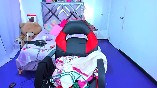 Luna Analya online show from March 18, 2:52 pm