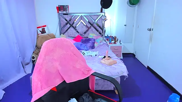 Luna Analya online show from March 26, 9:56 pm