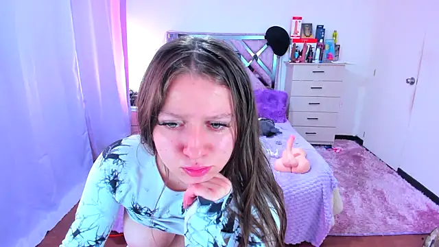 Snapshot of Luna_Analya chatting on November 8, 1:25 pm Luna Analya online show from November 8, 1:25 pm