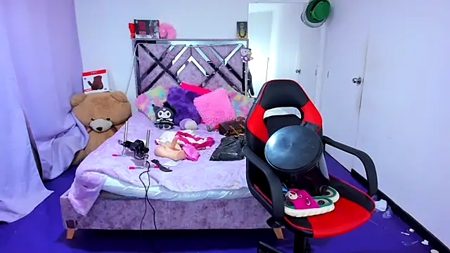 Luna Analya online show from April 6, 2:40 pm