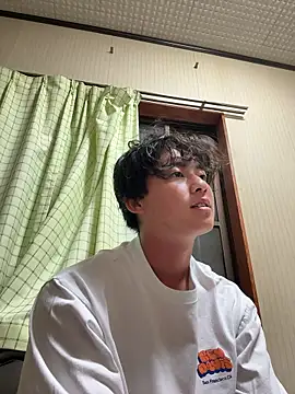 Snapshot of shoma2003 chatting on October 11, 2:18 pm shoma2003 online show from October 11, 2:18 pm