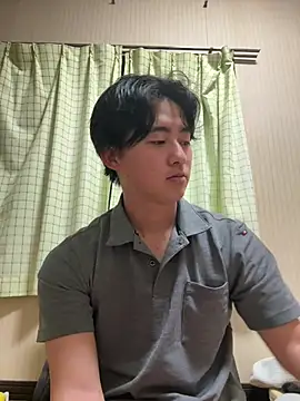 Snapshot of shoma2003 chatting on June 1, 10:48 am shoma2003 online show from June 1, 10:48 am