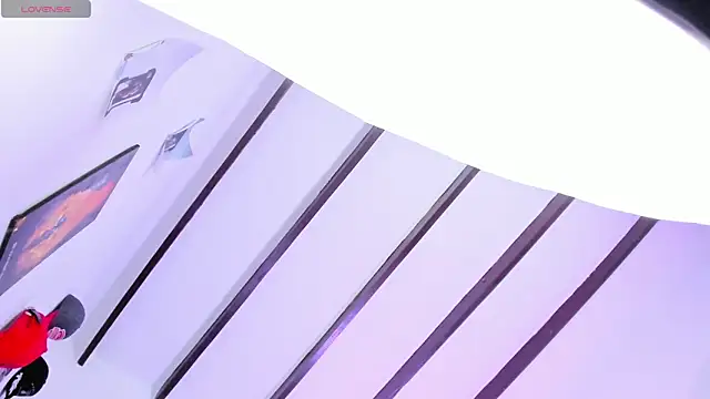 Rihanna hotx online show from February 8, 3:15 am