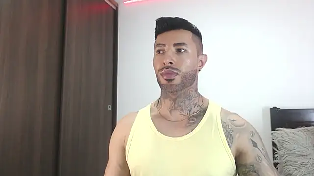 andrea de lucaa online show from February 28, 4:01 am