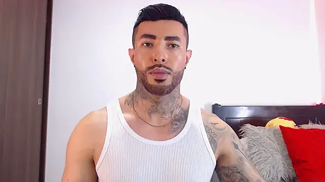 andrea de lucaa online show from March 2, 2:56 am