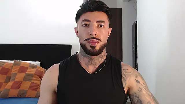 Snapshot of andrea_de_lucaa chatting on July 8, 3:51 am andrea de lucaa online show from July 8, 3:51 am