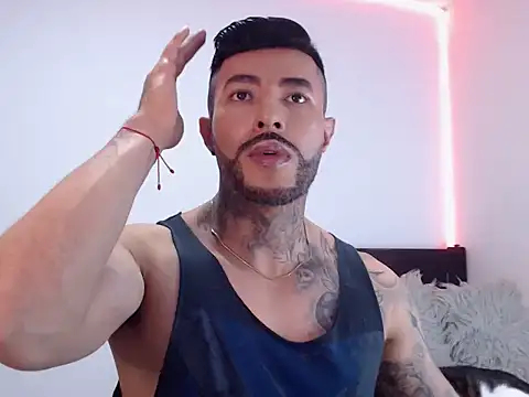 Snapshot of andrea_de_lucaa chatting on October 27, 2:45 am andrea de lucaa online show from October 27, 2:45 am