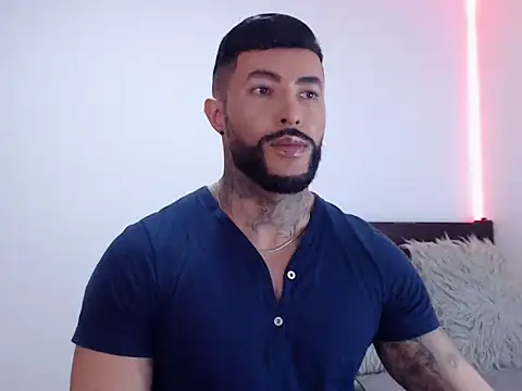 Snapshot of andrea_de_lucaa chatting on October 26, 1:50 am andrea de lucaa online show from October 26, 1:50 am