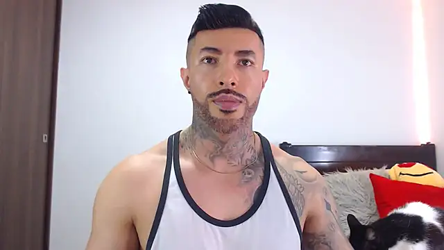 andrea de lucaa online show from February 11, 3:39 am