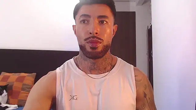 Snapshot of andrea_de_lucaa chatting on July 16, 4:09 am andrea de lucaa online show from July 16, 4:09 am