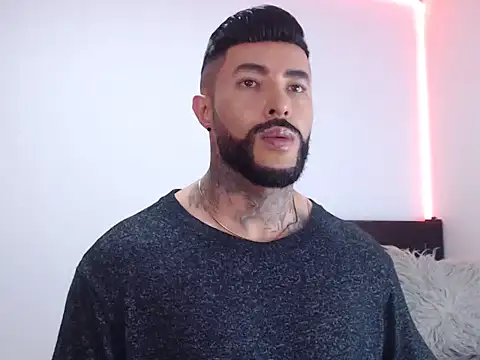 Snapshot of andrea_de_lucaa chatting on October 25, 3:38 am andrea de lucaa online show from October 25, 3:38 am