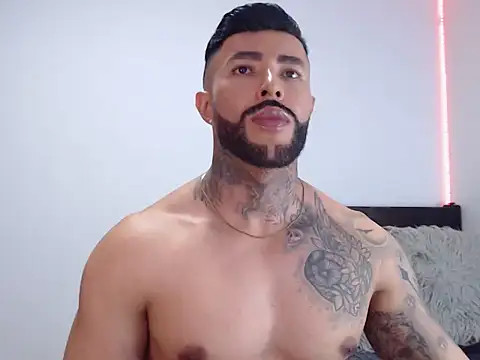 andrea de lucaa online show from October 4, 3:52 am