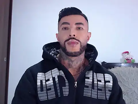 Snapshot of andrea_de_lucaa chatting on December 4, 1:59 am andrea de lucaa online show from December 4, 1:59 am