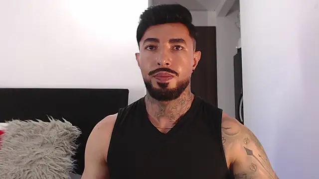Snapshot of andrea_de_lucaa chatting on June 10, 3:52 am andrea de lucaa online show from June 10, 3:52 am