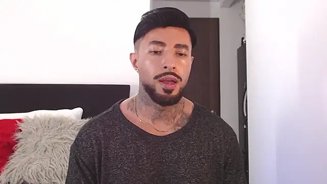 Snapshot of andrea_de_lucaa chatting on June 11, 4:42 am andrea de lucaa online show from June 11, 4:42 am