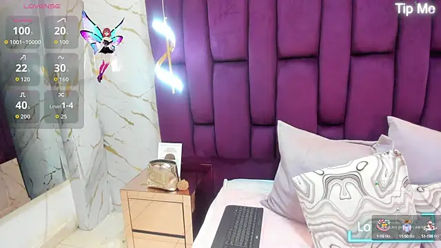 Snapshot of megannherrera chatting on September 15, 12:16 pm megannherrera online show from September 15, 12:16 pm