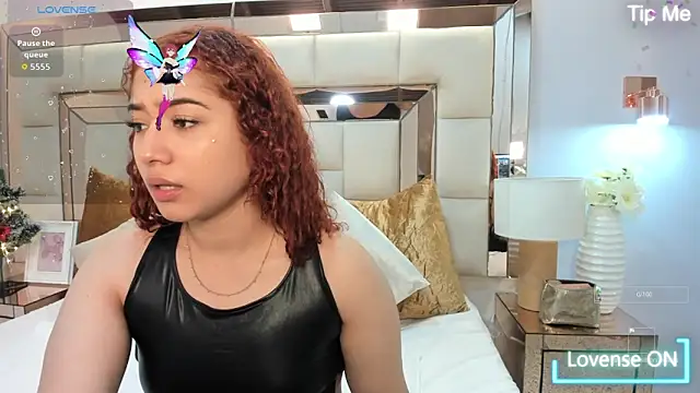 megannherrera online show from December 5, 11:53 am