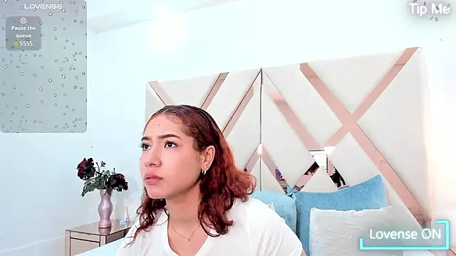 megannherrera online show from February 12, 7:46 pm