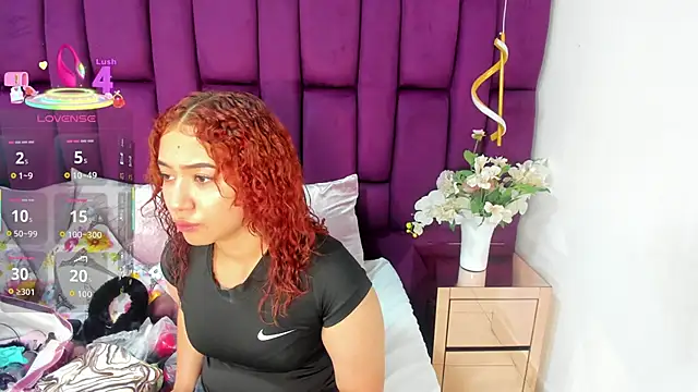 megannherrera online show from December 22, 12:27 pm