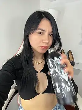 Snapshot of sofi_sweet_7 chatting on July 3, 7:09 pm sofi sweet 7 online show from July 3, 7:09 pm