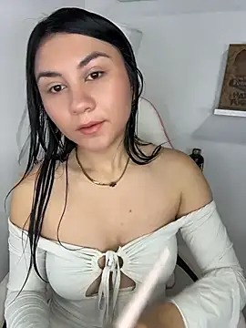 Snapshot of sofi_sweet_7 chatting on July 4, 8:13 pm sofi sweet 7 online show from July 4, 8:13 pm