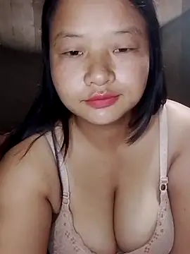 Snapshot of girl-babi chatting on October 7, 12:00 am girl-babi online show from October 7, 12:00 am