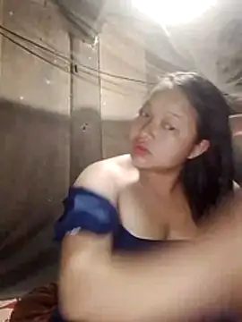 Snapshot of girl-babi chatting on October 14, 1:12 pm girl-babi online show from October 14, 1:12 pm