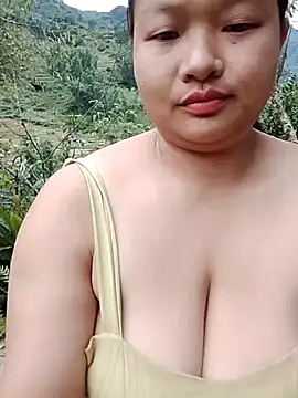 Snapshot of girl-babi chatting on September 24, 9:05 am girl-babi online show from September 24, 9:05 am