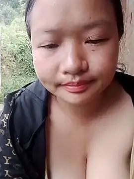 Snapshot of girl-babi chatting on September 12, 4:23 am girl-babi online show from September 12, 4:23 am