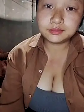 girl-babi online show from October 31, 9:39 am