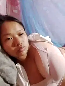 Snapshot of girl-babi chatting on July 6, 2:02 pm girl-babi online show from July 6, 2:02 pm