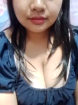 Snapshot of girl-babi chatting on June 7, 3:45 am girl-babi online show from June 7, 3:45 am