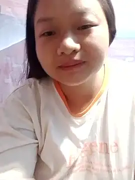 Snapshot of girl-babi chatting on July 2, 2:34 am girl-babi online show from July 2, 2:34 am
