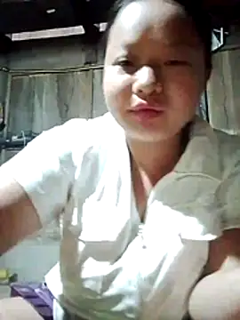 Snapshot of girl-babi chatting on July 7, 6:47 am girl-babi online show from July 7, 6:47 am