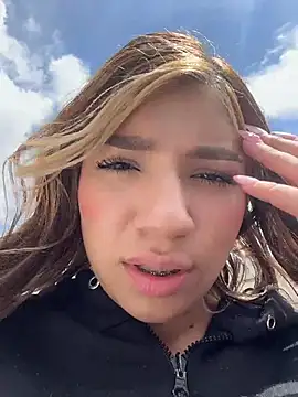 Isabella18 pink online show from June 4, 5:28 pm