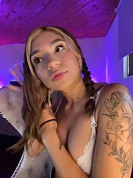 Isabella18 pink online show from May 26, 7:56 pm