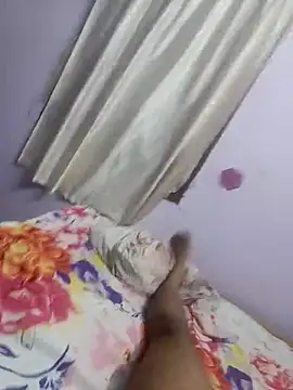 maddy3108 online show from September 12, 4:12 am